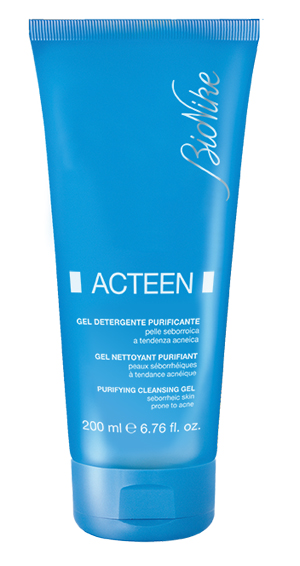 AKNET GEL DETERGENTE PURIFICANTE 200 ML - Farmacia Murachelli Di Putelli dr. Giovanni